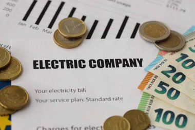 Avrupa Birliği Avro para faturaları ve avrupa elektrik faturası ile birlikte madeni paralar