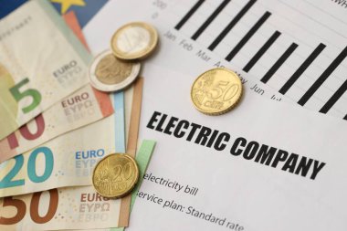 Avrupa Birliği Avro para faturaları ve avrupa elektrik faturası ile birlikte madeni paralar