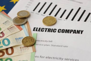 Avrupa Birliği Avro para faturaları ve avrupa elektrik faturası ile birlikte madeni paralar