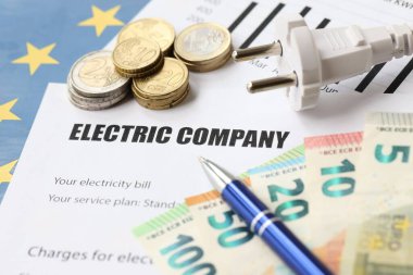 Avrupa Birliği Avro para faturaları ve avrupa elektrik faturası ile birlikte madeni paralar