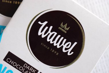 KYIV, UKRAINE - 19 Nisan 2025 Wawel çikolata üretimi. Wawel, Polonya 'nın Krakow şehrinde 1898' de kurulan çikolata ve abur cubur üreten Polonyalı bir şekerleme şirketi.