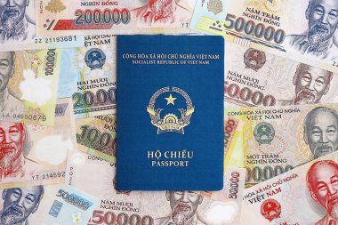 Vietnam dong para birimi faturaları ve pasaport kapatılıyor. Seyahat ve tatil kavramı