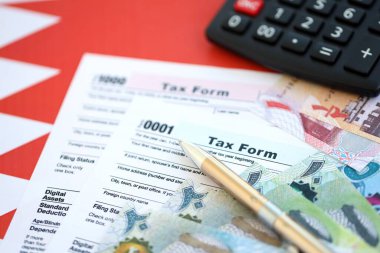 Bahreyn dinar para faturaları ve vergi formlu hesap makinesi. Vergi ve muhasebe kavramı