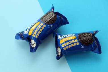 KYIV, UKRAINE - 21 Eylül 2025 Orijinal ürün Mondelez şirketi tarafından yakın plan