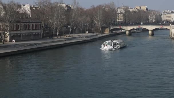Flussufer Und Brücke Historisches Zentrum Von Paris — Stockvideo