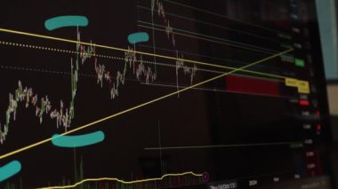 Borsa Çizelgesi. LED ekrandaki borsa verileri. Yüksek kaliteli video konsepti. Siyah arkaplan ekranı. 