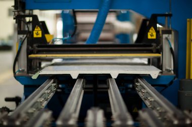 Fabrika inşaatları, endüstri teknolojisi, imalat iç mimarisi, üretim hattı