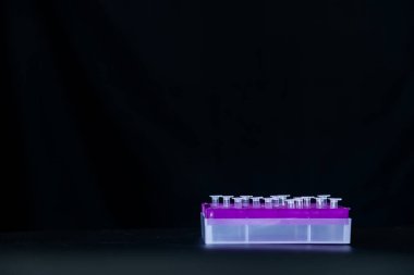 Üretim hattı ilaç endüstrisi. İlaç ve ilaç imalatı, ilaç.