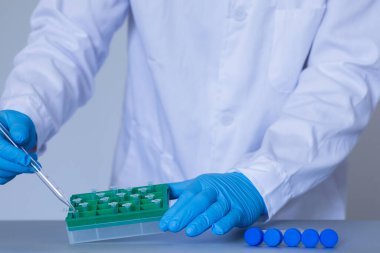 Üretim hattı ilaç endüstrisi. İlaç ve ilaç imalatı, ilaç.