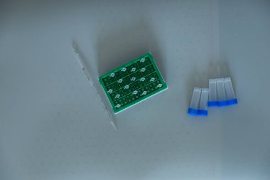 Üretim hattı ilaç endüstrisi. İlaç ve ilaç imalatı, ilaç.