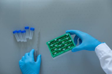 Üretim hattı ilaç endüstrisi. İlaç ve ilaç imalatı, ilaç.