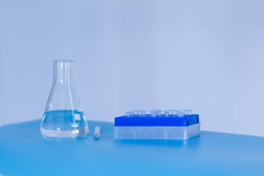 Üretim hattı ilaç endüstrisi. İlaç, ilaç ve ilaç imalatı, ilaç. Laboratuvar