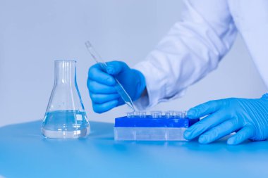 Üretim hattı ilaç endüstrisi. İlaç, ilaç ve ilaç imalatı, ilaç. Laboratuvar