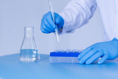 Üretim hattı ilaç endüstrisi. İlaç, ilaç ve ilaç imalatı, ilaç. Laboratuvar