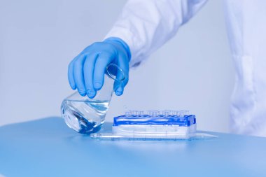 Üretim hattı ilaç endüstrisi. İlaç, ilaç ve ilaç imalatı, ilaç. Laboratuvar