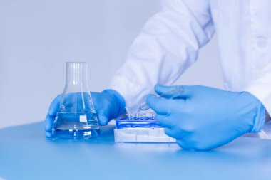 Üretim hattı ilaç endüstrisi. İlaç, ilaç ve ilaç imalatı, ilaç. Laboratuvar