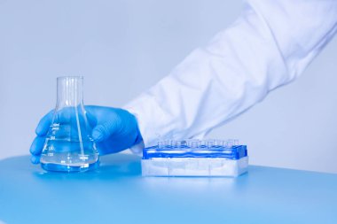 Üretim hattı ilaç endüstrisi. İlaç, ilaç ve ilaç imalatı, ilaç. Laboratuvar