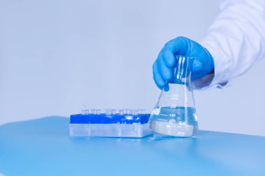 Üretim hattı ilaç endüstrisi. İlaç, ilaç ve ilaç imalatı, ilaç. Laboratuvar