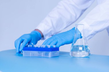 Üretim hattı ilaç endüstrisi. İlaç, ilaç ve ilaç imalatı, ilaç. Laboratuvar