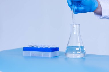 Üretim hattı ilaç endüstrisi. İlaç, ilaç ve ilaç imalatı, ilaç. Laboratuvar