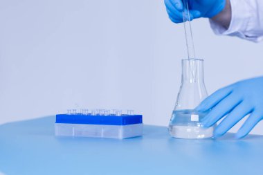 Üretim hattı ilaç endüstrisi. İlaç, ilaç ve ilaç imalatı, ilaç. Laboratuvar