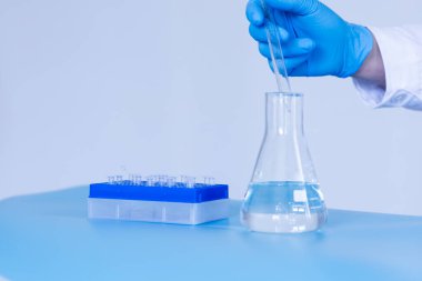 Üretim hattı ilaç endüstrisi. İlaç, ilaç ve ilaç imalatı, ilaç. Laboratuvar