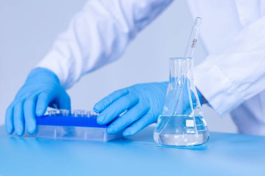 Üretim hattı ilaç endüstrisi. İlaç, ilaç ve ilaç imalatı, ilaç. Laboratuvar