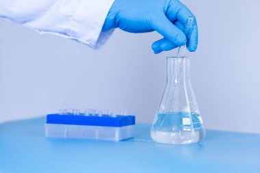 Üretim hattı ilaç endüstrisi. İlaç, ilaç ve ilaç imalatı, ilaç. Laboratuvar