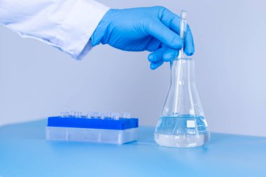 Üretim hattı ilaç endüstrisi. İlaç, ilaç ve ilaç imalatı, ilaç. Laboratuvar