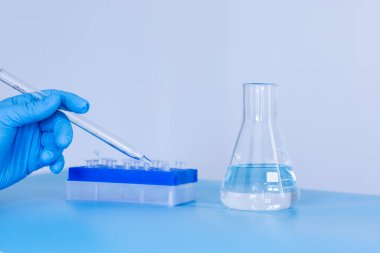 Üretim hattı ilaç endüstrisi. İlaç, ilaç ve ilaç imalatı, ilaç. Laboratuvar