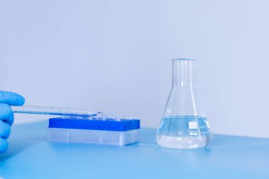 Üretim hattı ilaç endüstrisi. İlaç, ilaç ve ilaç imalatı, ilaç. Laboratuvar