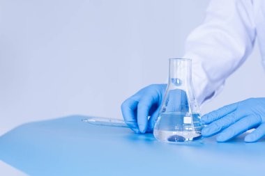 Üretim hattı ilaç endüstrisi. İlaç, ilaç ve ilaç imalatı, ilaç. Laboratuvar