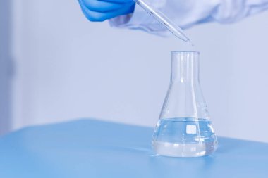 Üretim hattı ilaç endüstrisi. İlaç, ilaç ve ilaç imalatı, ilaç. Laboratuvar