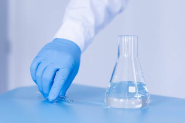 Üretim hattı ilaç endüstrisi. İlaç, ilaç ve ilaç imalatı, ilaç. Laboratuvar