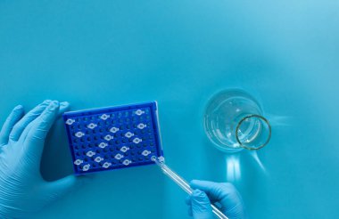 Üretim hattı ilaç endüstrisi. İlaç, ilaç ve ilaç imalatı, ilaç. Laboratuvar