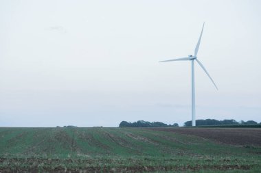Rüzgar türbinleri, rüzgar enerjisi üretim ekipmanları, temiz enerji konsepti, yenilenebilir enerji