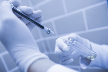 Üretim hattı ilaç endüstrisi. İlaç ve ilaç imalatı, ilaç.