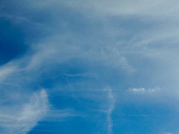 雲に覆われた空の一般的なショット — ストック写真