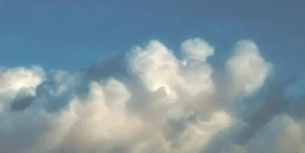 Bulutlu güzel gökyüzü