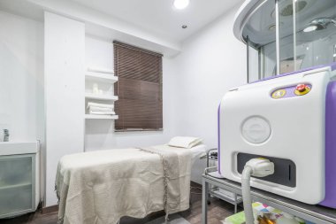Masaj kabini ve güzellik salonunda sağlıklı tedaviler.