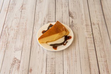 Quesillo, özellikle Arjantin 'in kuzeybatısında, El Salvador' da, Nikaragua 'da, Honduras' ta, Şili 'de ve Meksika' da farklı mutfak kullanım alanları olan bir peynir türüdür.