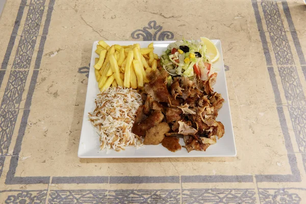Kebab Een Midden Oosterse Schotel Bestaande Uit Dunne Plakjes Lam — Stockfoto