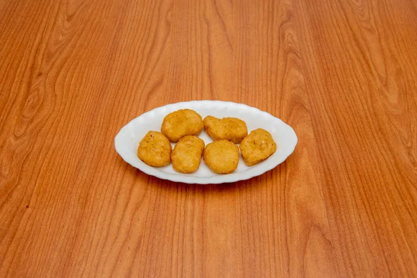 Chicken Nuggets Gelten Gemeinhin Als Fettiges Und Ungesundes Lebensmittel — Stockfoto