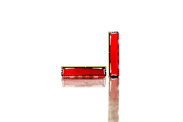 Alguns Módulos Memória Ram Ddr4 Com Dissipadores Calor Metal Vermelho — Fotografia de Stock