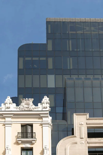 Top Fassaden Von Historischen Gebäuden Und Glas Stahl Konstruktion — Stockfoto