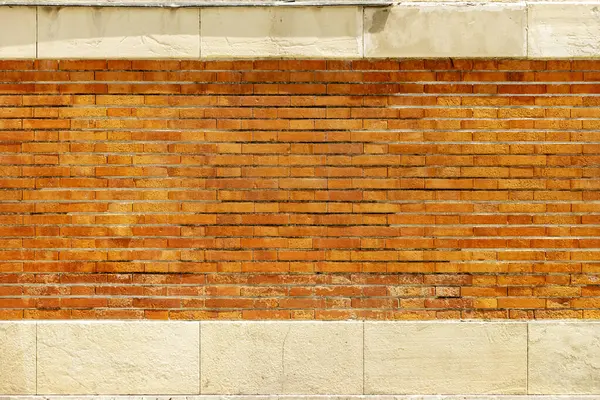 Muro Ladrillo Pleno Sol Mezclado Con Bloques Piedra — Foto de Stock