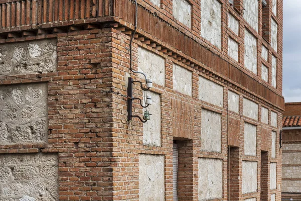 Old Building Old Looking Clay Brick Walls Porcelain Glass Electrical — Stock Photo, Image