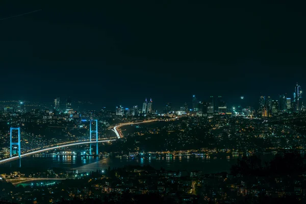 Nachtbild Des Bosporuskanals Mit Beleuchteter Bosporusbrücke — Stockfoto