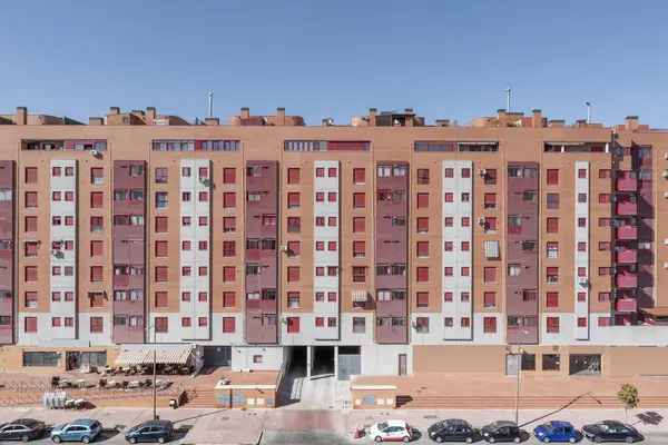 Arı kovanına benzer yerleşim binalarının kentleşme cephesi