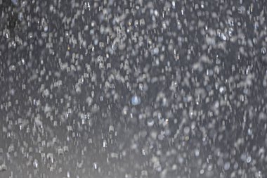 Su döngüsü 2 sayesinde bu sıvı sabit kalıyor.